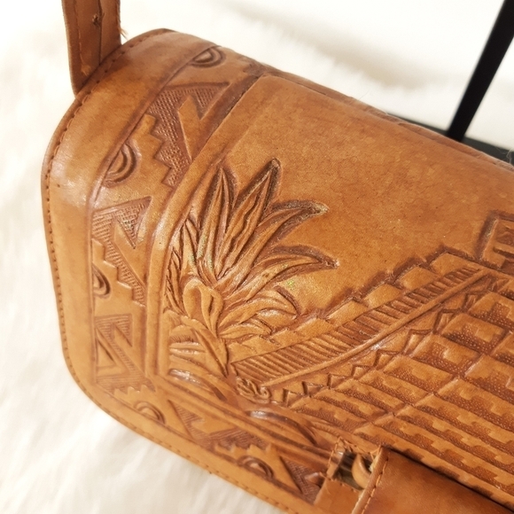 PYMSA | Vintage Hand Tooled Cowhide Leather Shoulder Bag - Tan - Picture 5 of 15